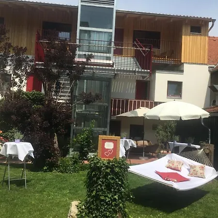 فندق Zum Goldenen Anker 3*