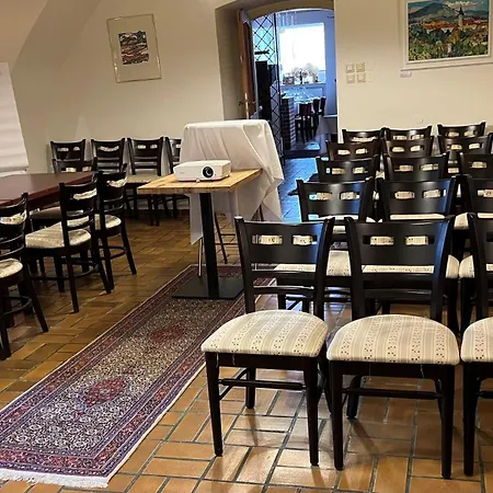 Zum Goldenen Anker מלון 3*