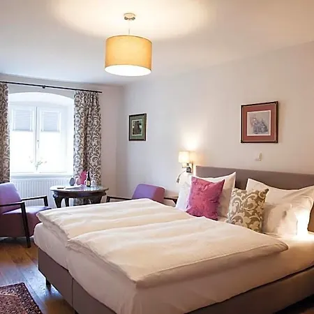 فندق Zum Goldenen Anker 3*